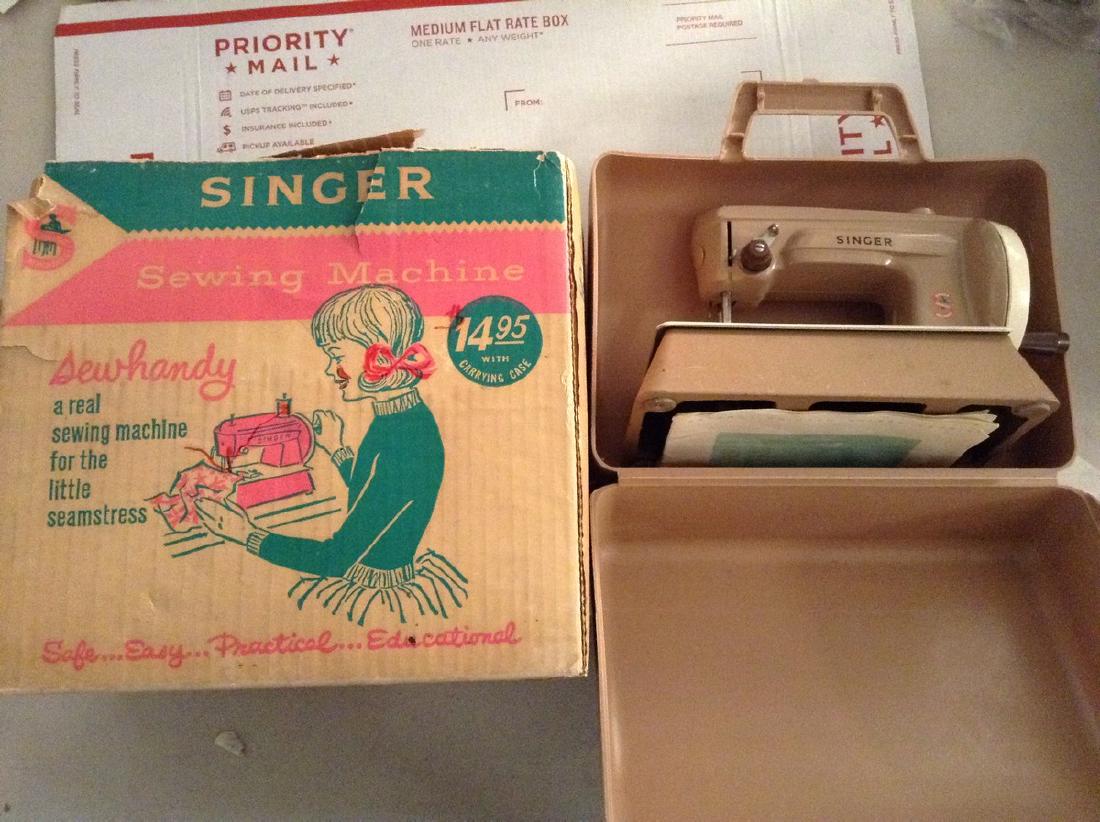Singer Sewing Machine Sew Handy (1 of 1)