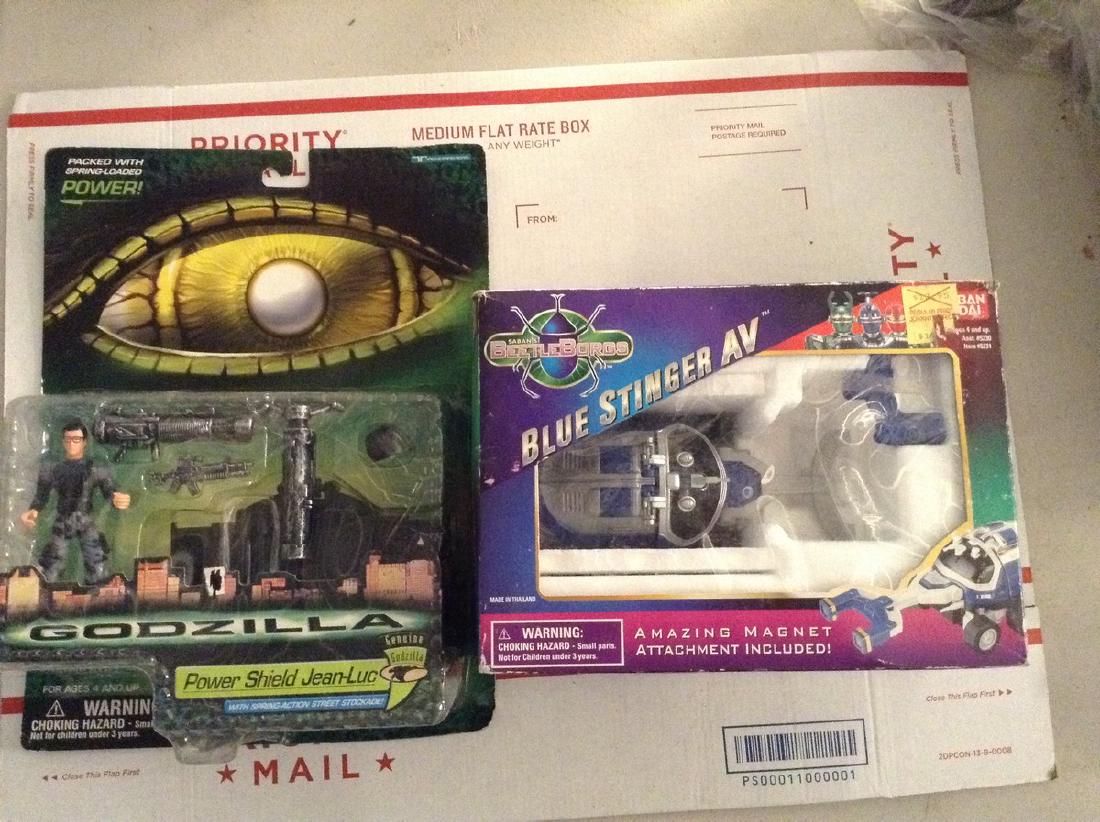 Godzilla & Blue Stinger figures (1 of 1)