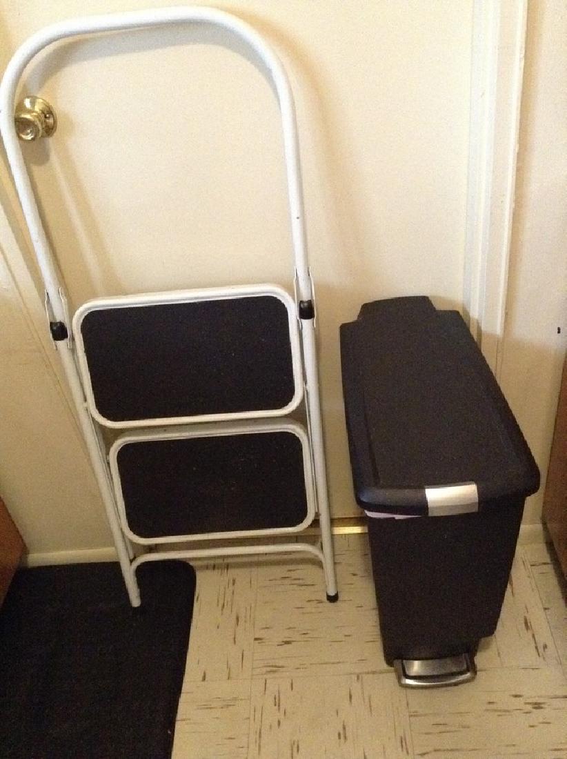 Step Stool & trash can (1 of 1)