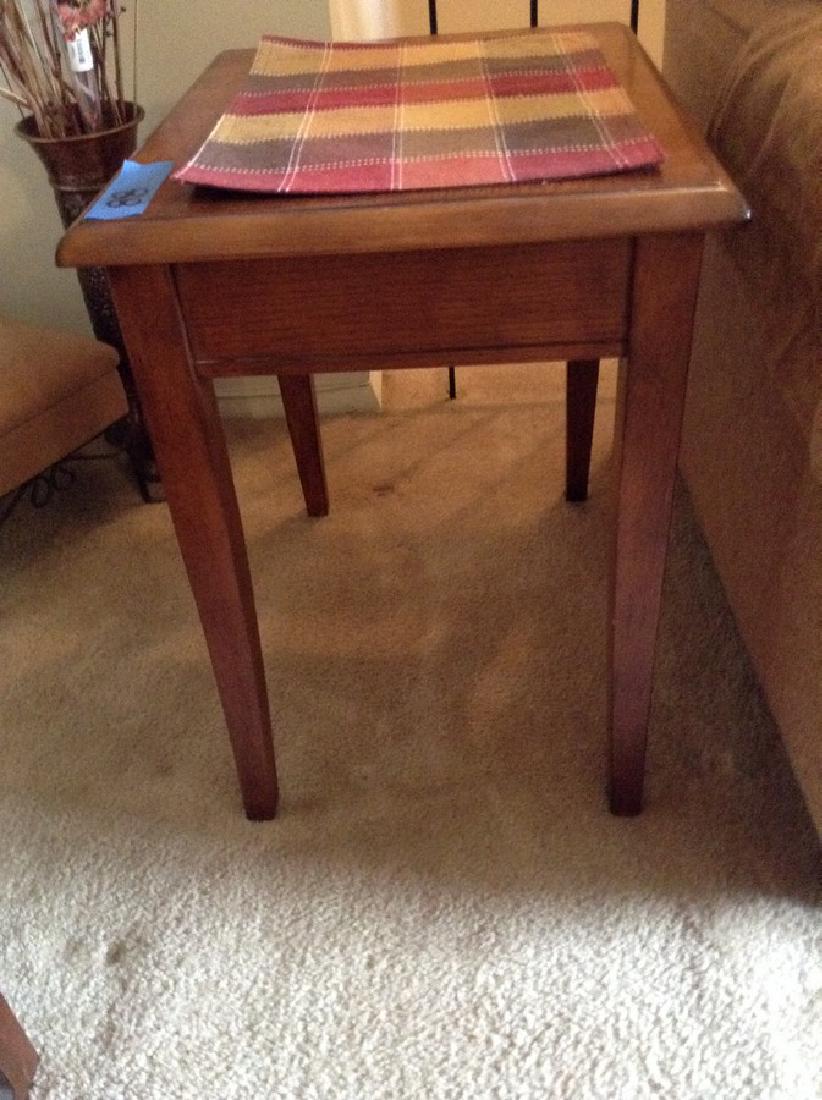 End Table 18 W x 24H x 22D: End Table 18 W x 24H x 22D