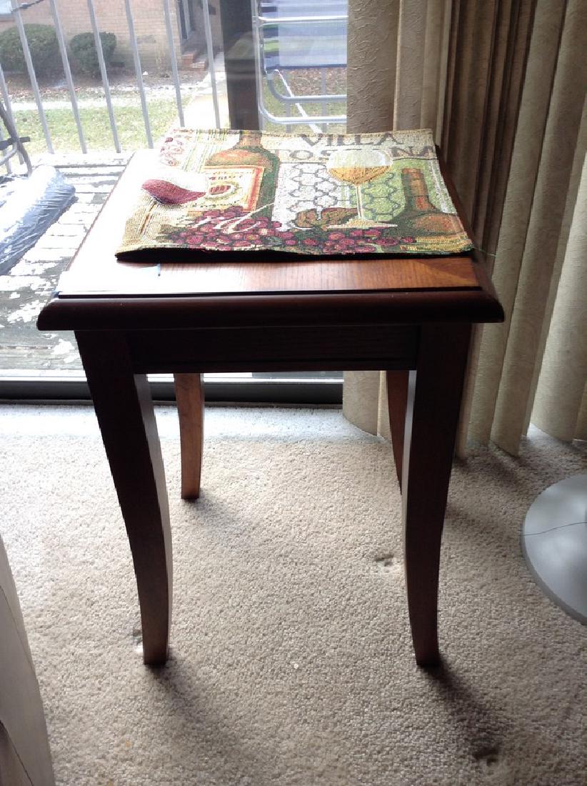 End Table 16 x 16 x 22.5: End Table 16 x 16 x 22.5