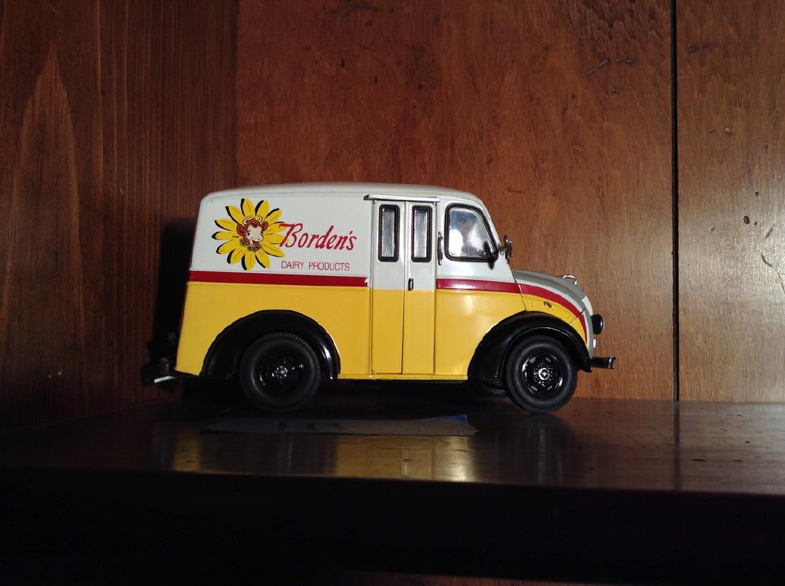 Borden Die Cast Truck: Borden Die Cast Truck