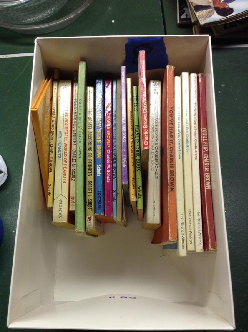 Lot of 20 Charlie Brown Snoopy Peanuts Paperback Books (1 of 1)