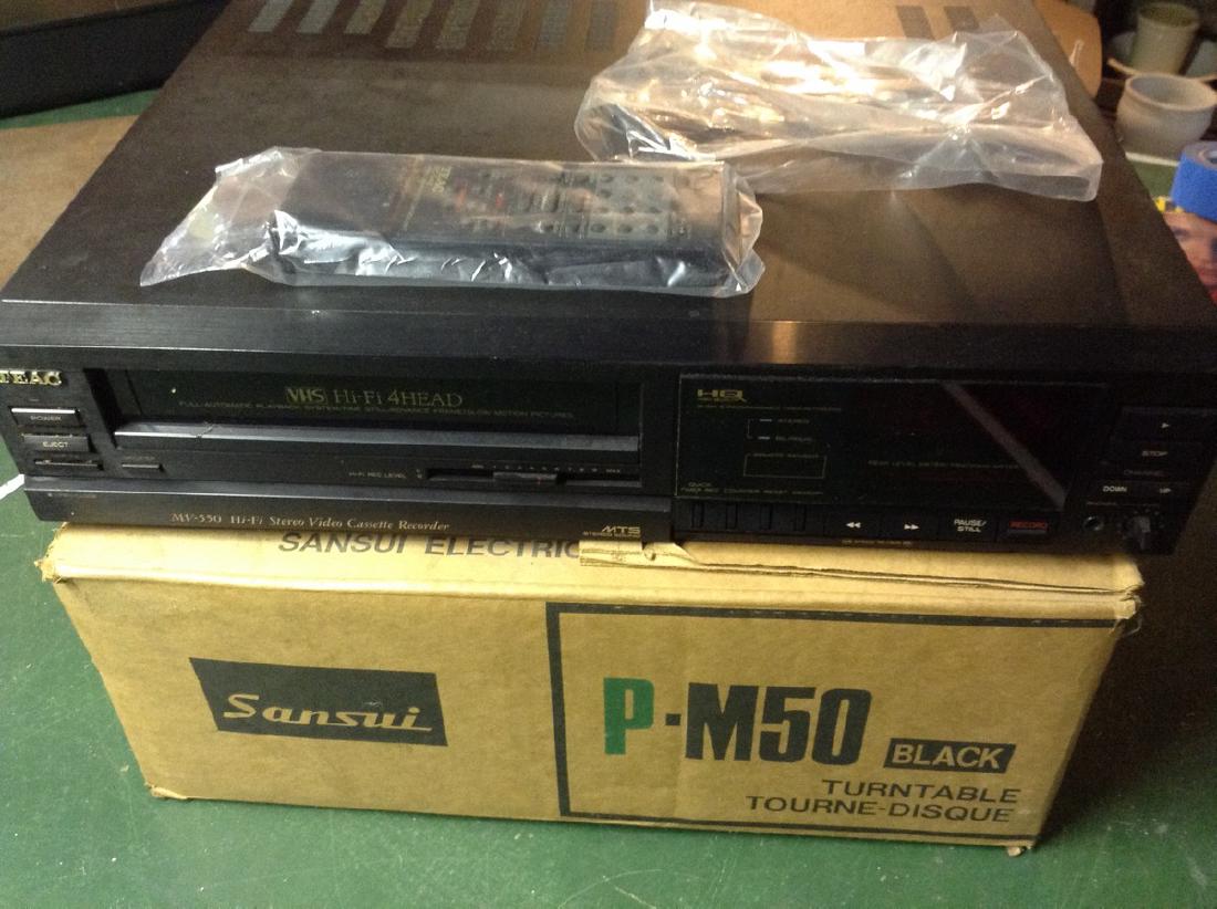 Sansui - P-M50 Black Turntable & Teac VHS (1 of 1)