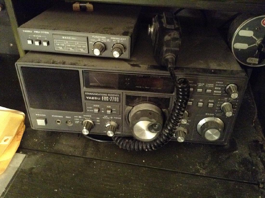 Yaesu FRG 7700 Receiver & Band locator (1 of 1)