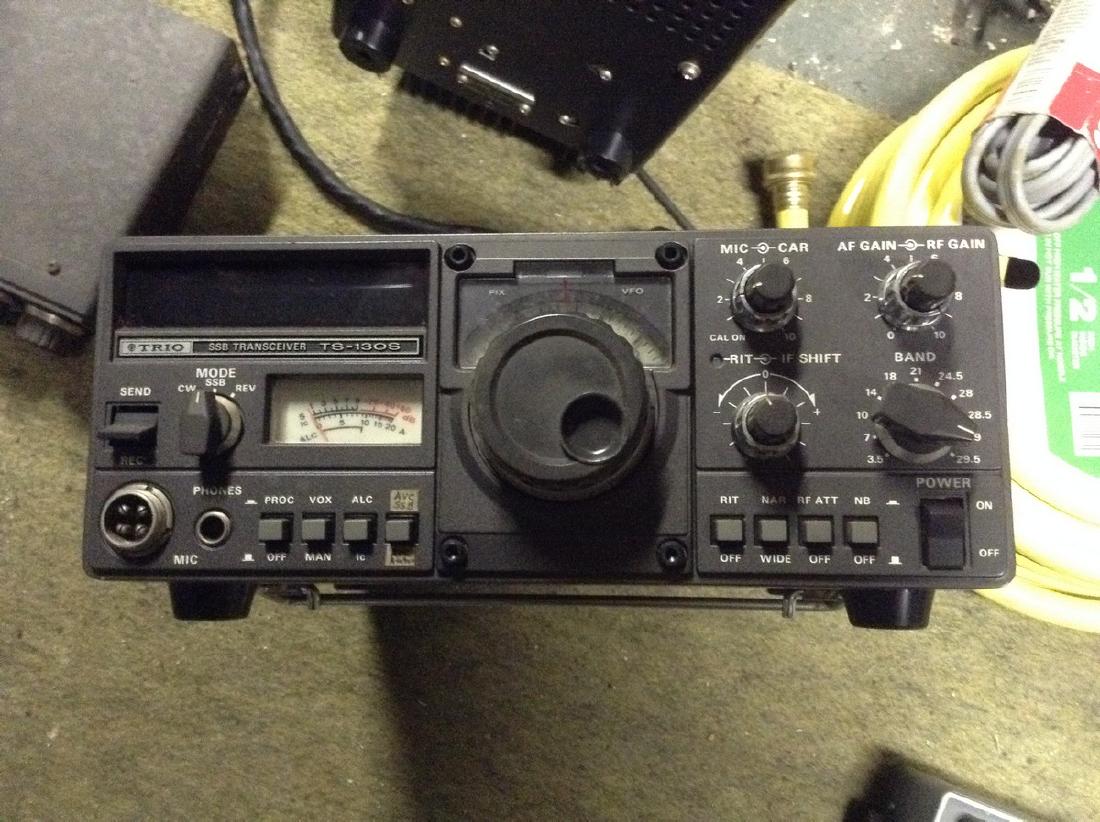 SSB transceiver TS130 (1 of 1)