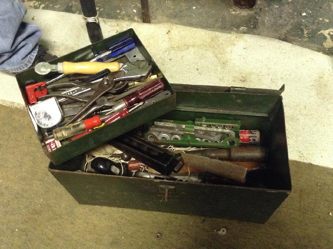 Vintage Toolbox & tools (1 of 1)
