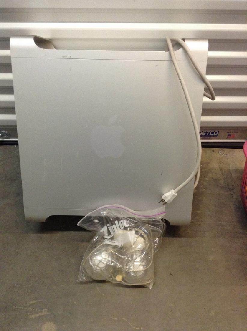 Aplle Mac Computer (1 of 1)