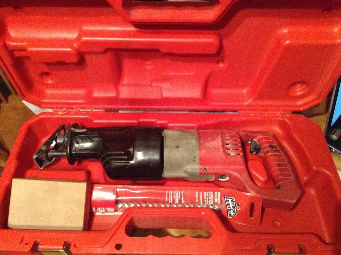 Milwaukee Sawsall  & Bits (1 of 1)