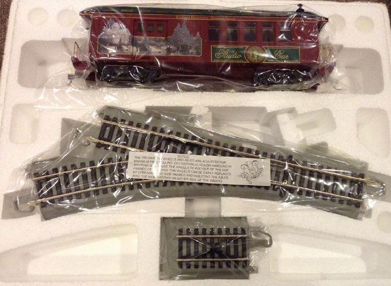 Thomas Kinkade Studio Car (1 of 1)