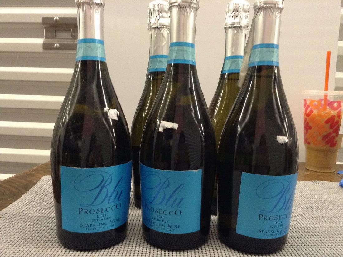 Lot of 6 Bottles Blu Prosecco (1 of 1)