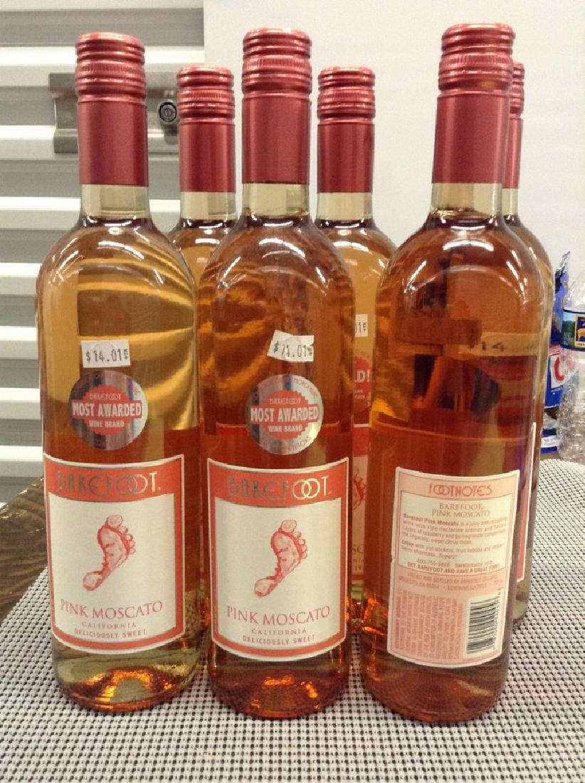 Barefoot - Pink Moscato Lot of 6 Bottles (1 of 1)