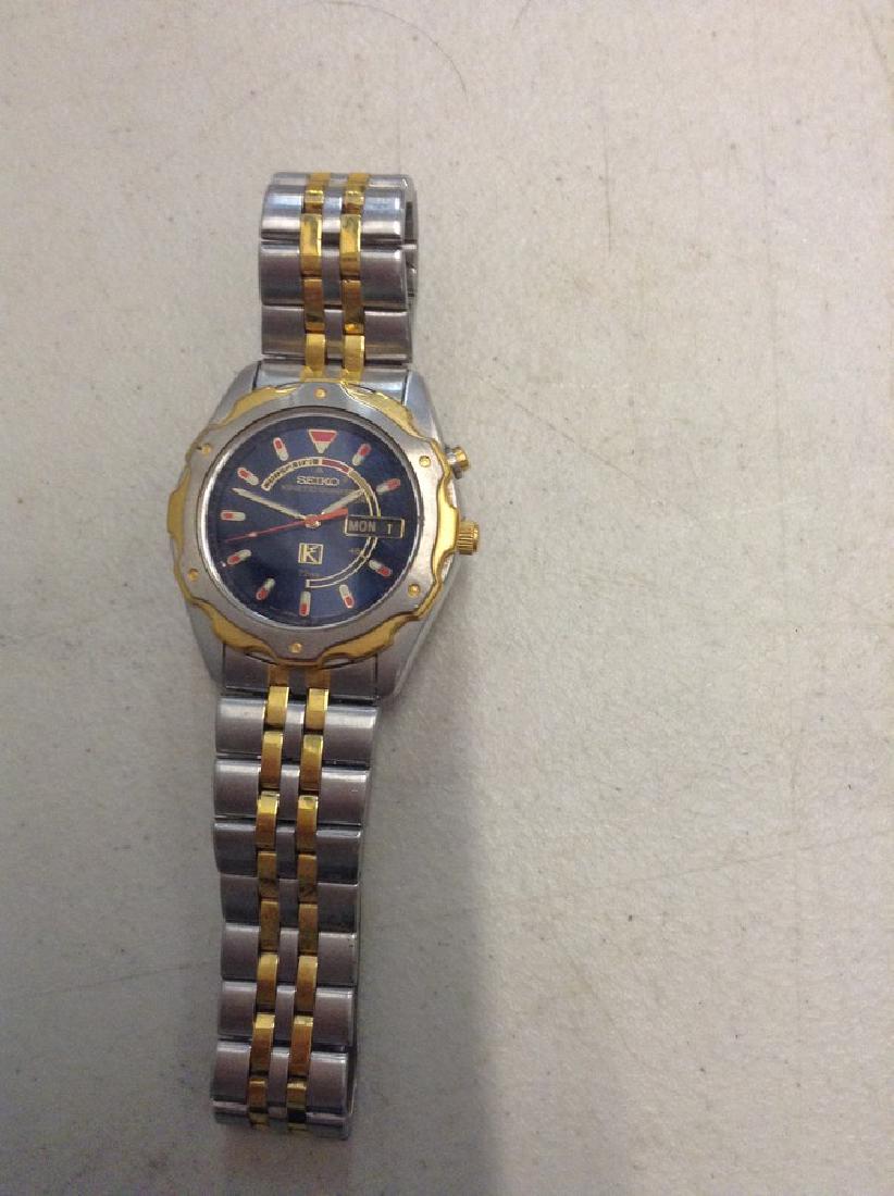 Seiko Kinetic Quartz - Red Accents - 411176: Seiko Kinetic Quartz - Red Accents - 411176