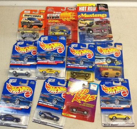 Mixed Lot of Hot Wheels Cars & More (1 of 1)