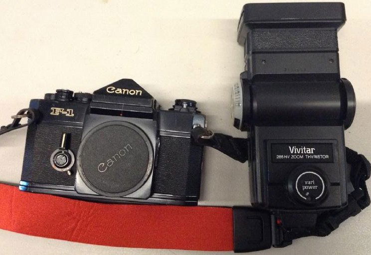 Canon F-1 Camera / Vivitar 285HV Flash (1 of 1)