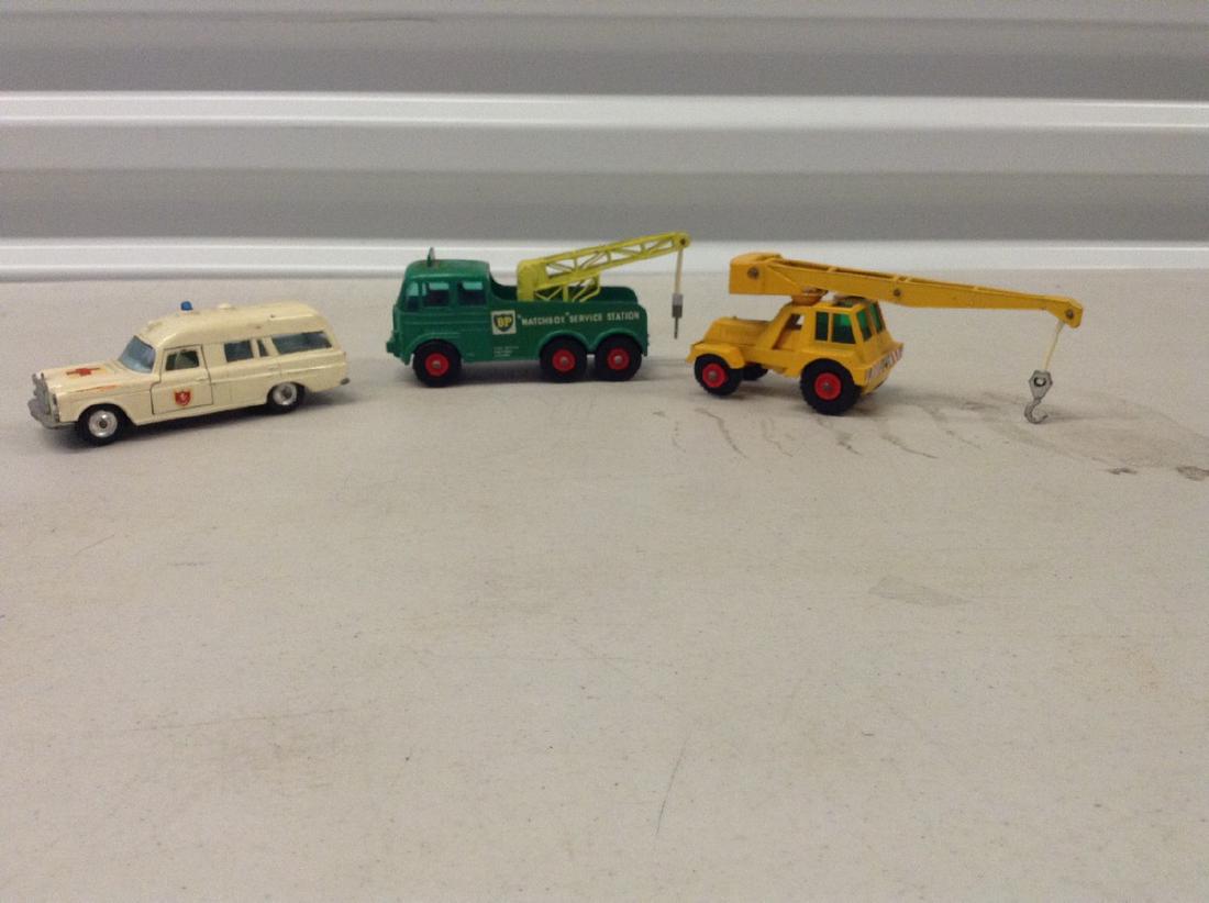 Lot of three matchbox trucks (1 of 1)