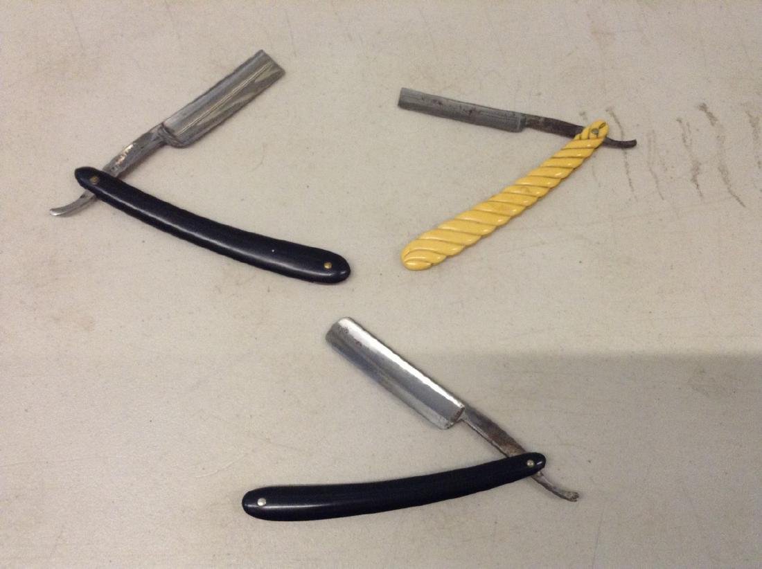 Lot of three Vintage shaving razors: Lot of three Vintage shaving razors