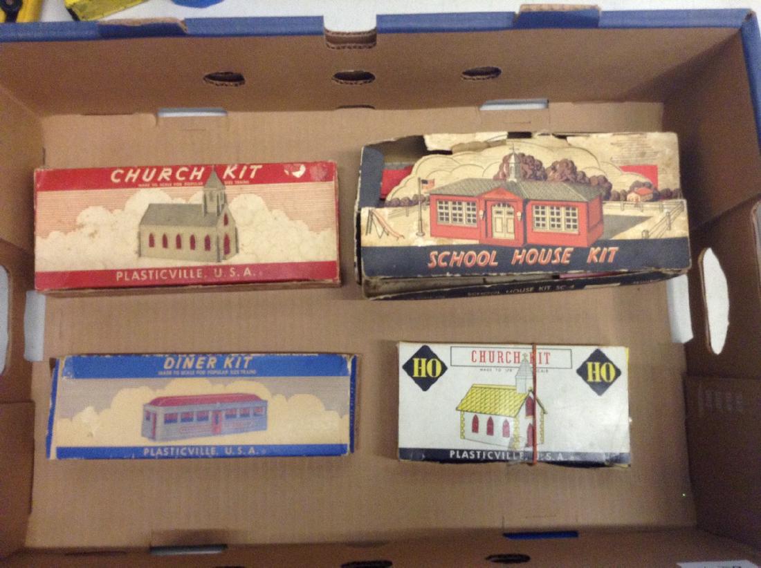 Lot of Plasticville Models (1 of 1)