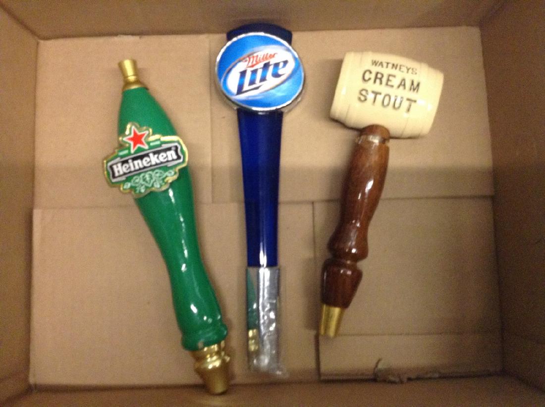 Lot of Beer Taps: Lot of Beer Taps