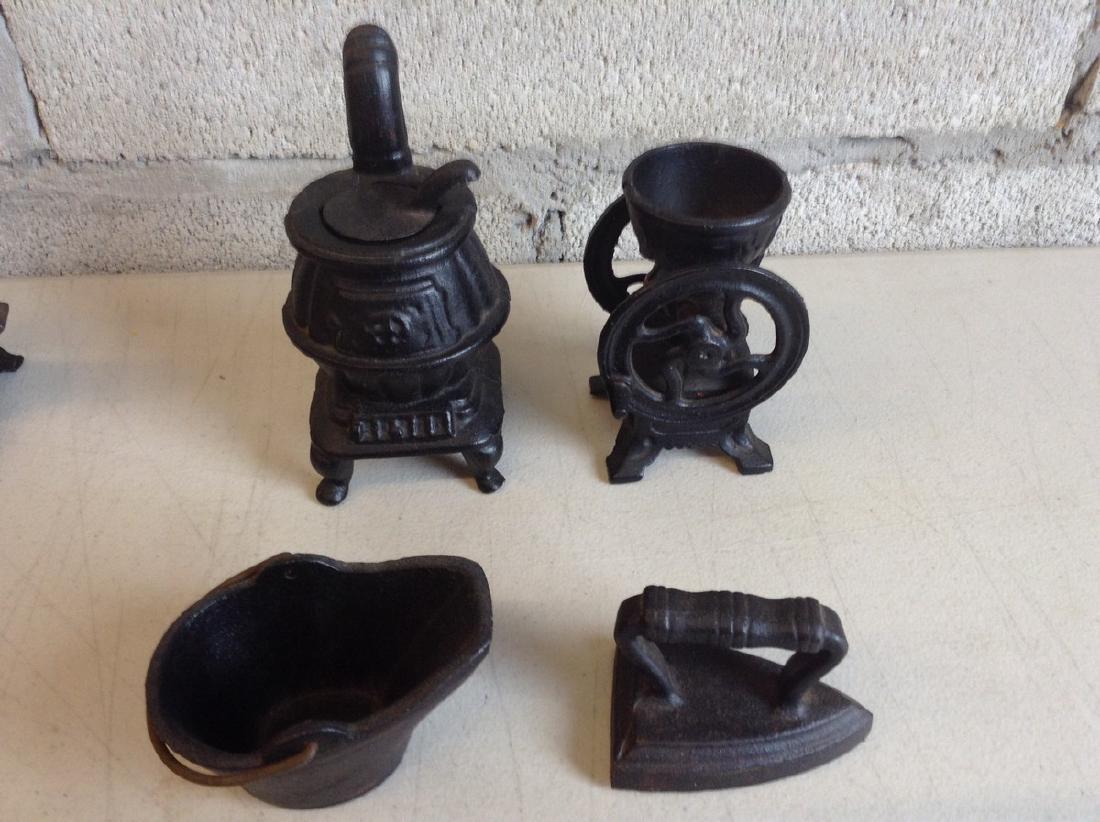 cast iron minatures: cast iron minatures