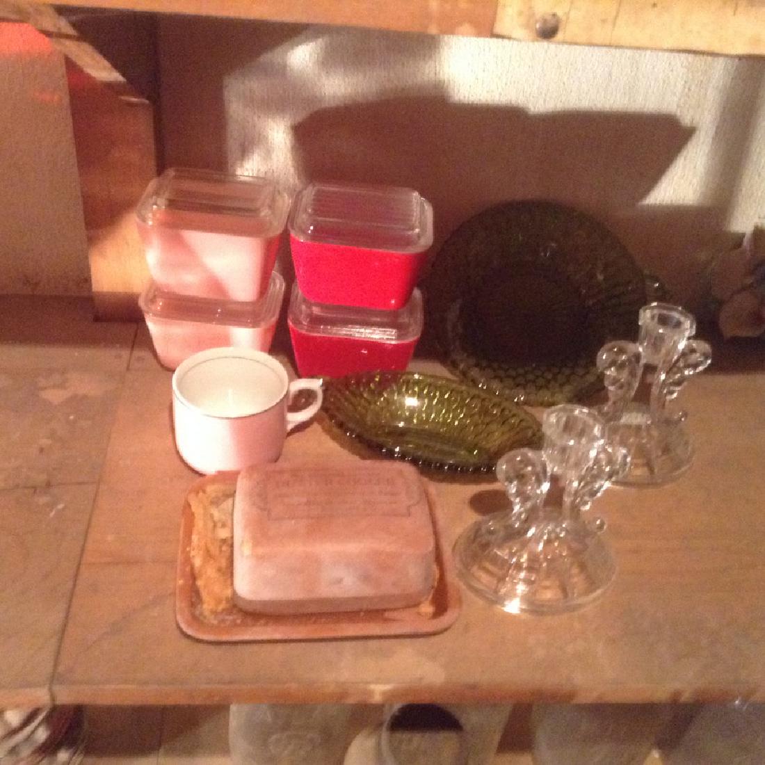 Pyrex; refrigerator dishes and more: Pyrex; refrigerator dishes and more