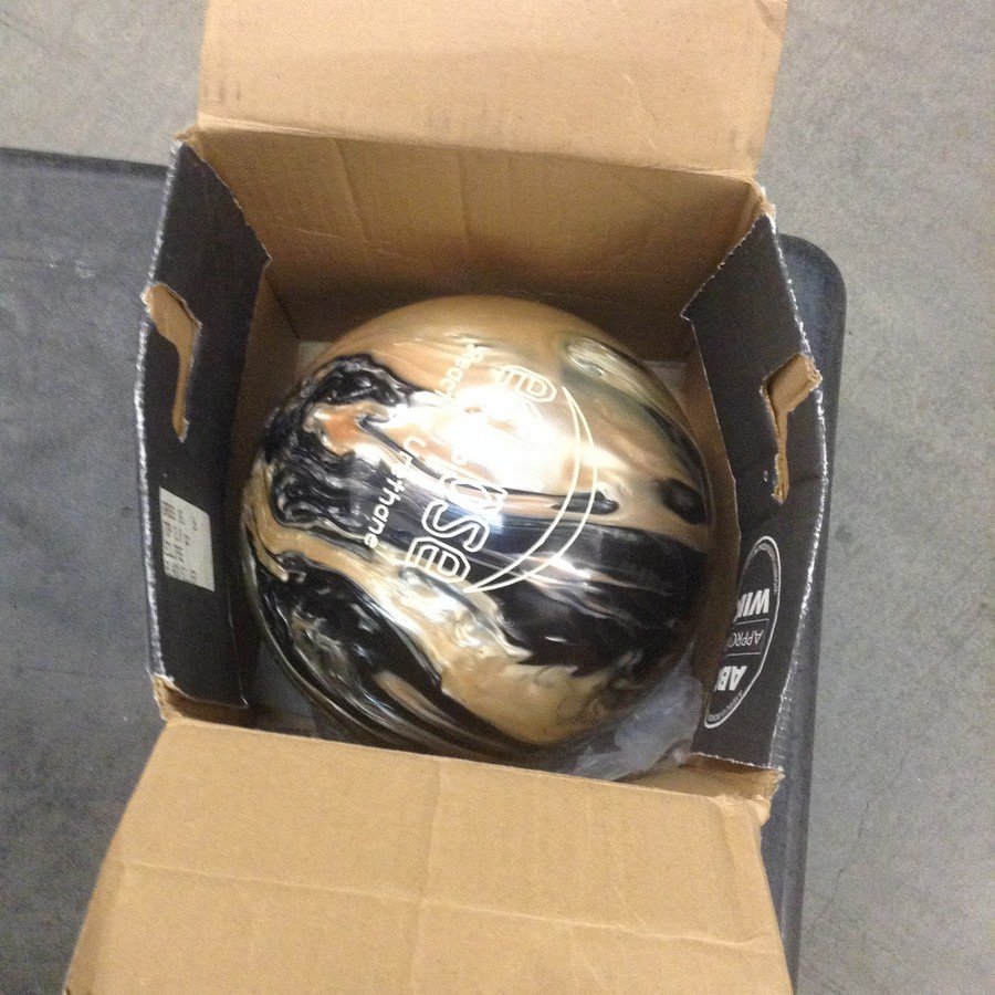 Brunswick undrilled bowling ball- 16lbs eclipse (1 of 1)