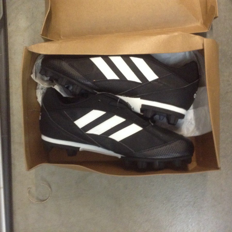 Adidas mens size 12 cleats brand new: Adidas mens size 12 cleats brand new