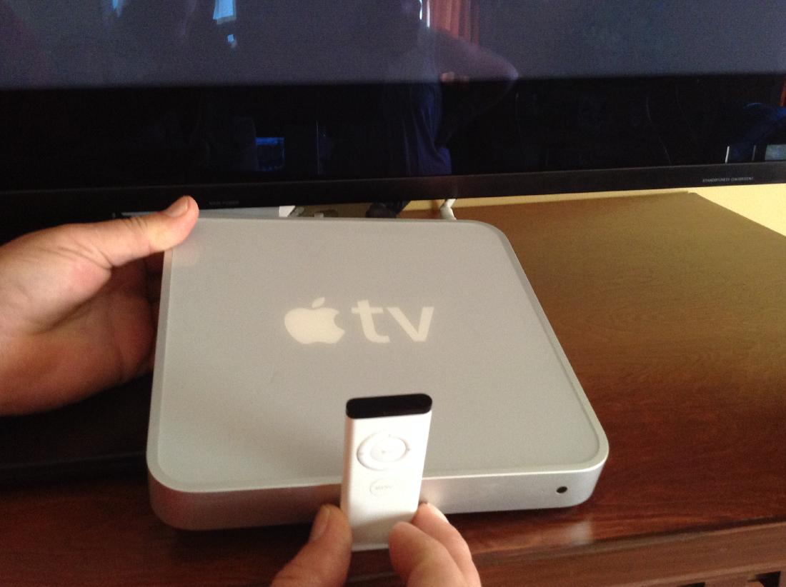 Apple TV with remote (1 of 1)