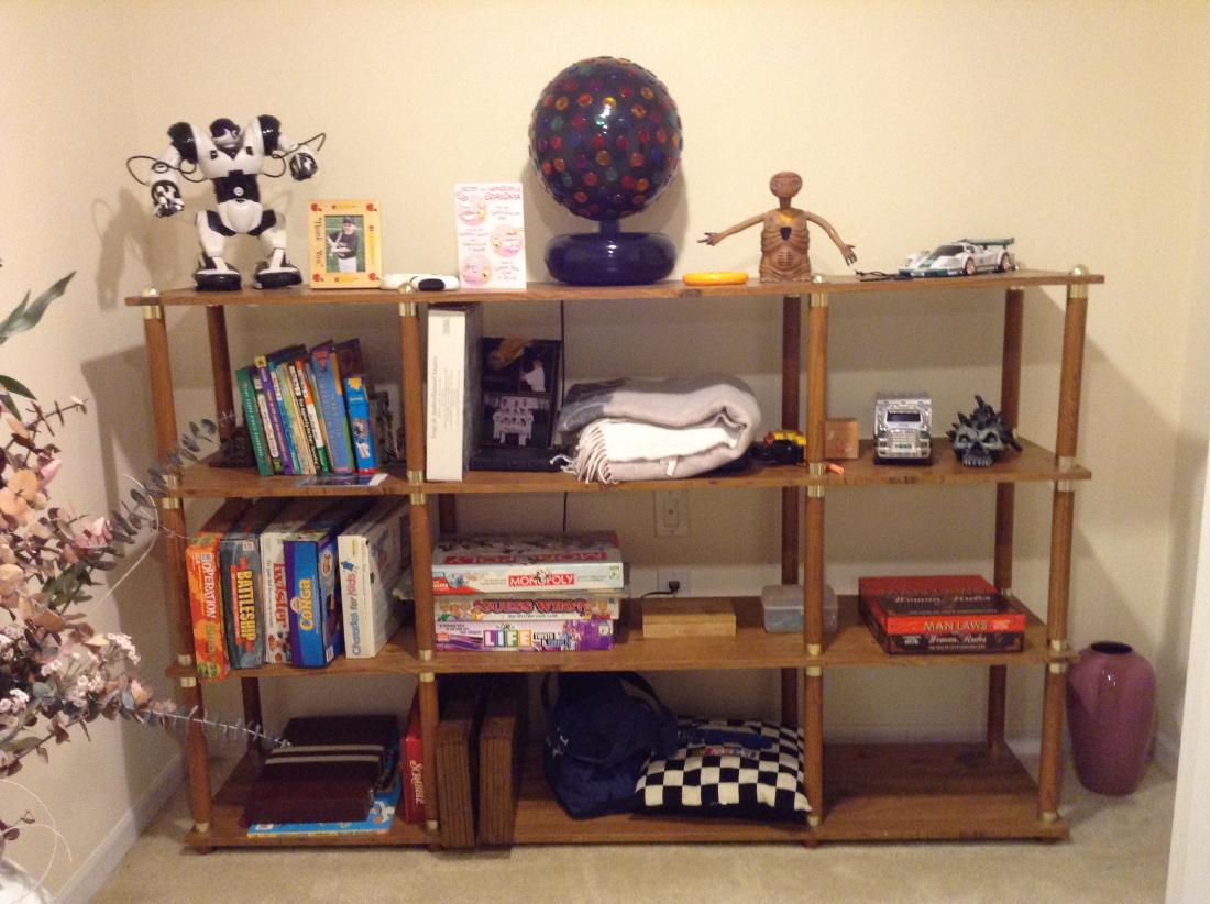 Contents of shelving Unit (1 of 1)