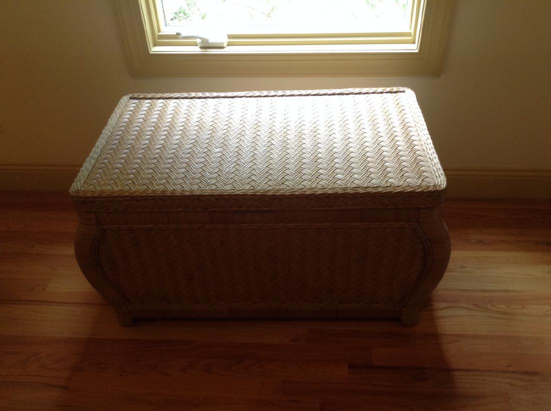 Wicker chest 36 x 21: Wicker chest 36 x 21