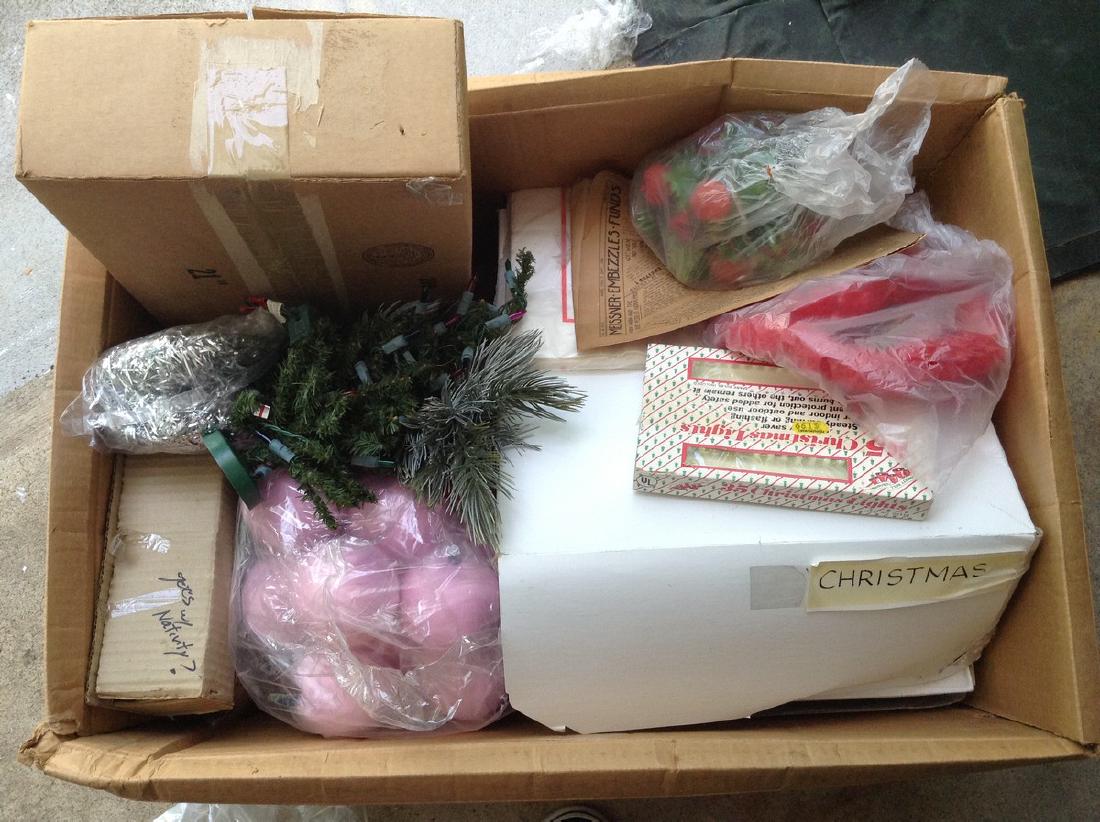 Large box assorted Christmas (1 of 1)
