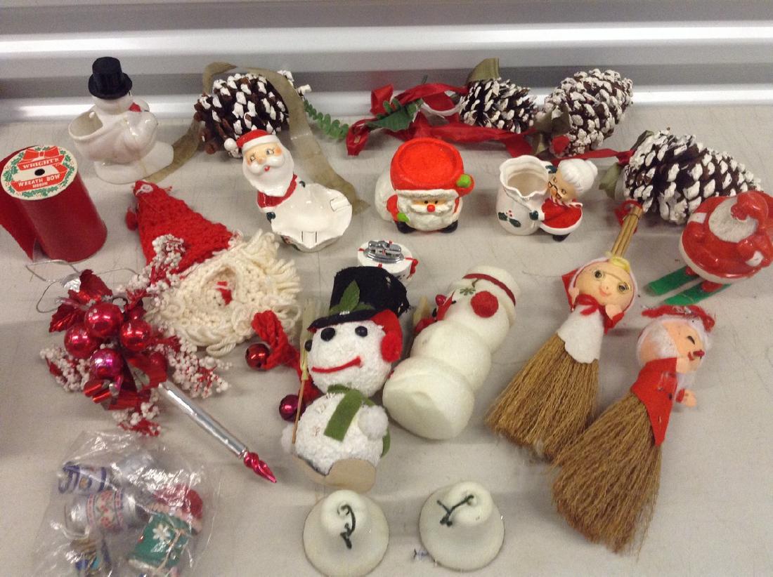 Lot of vintage Christmas stuff: Lot of vintage Christmas stuff