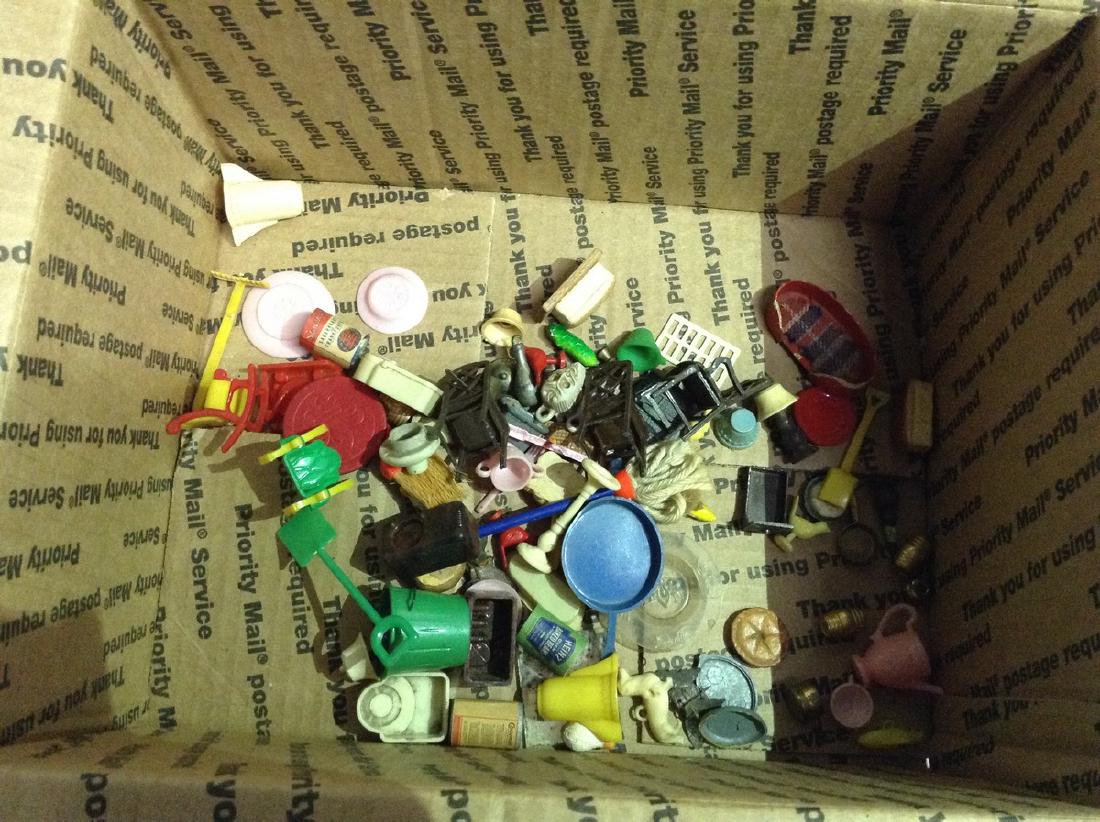 lot of vintage doll house items (1 of 1)