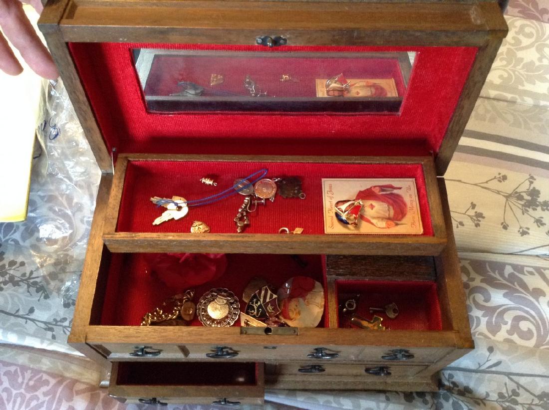 jewelry box and contents: jewelry box and contents