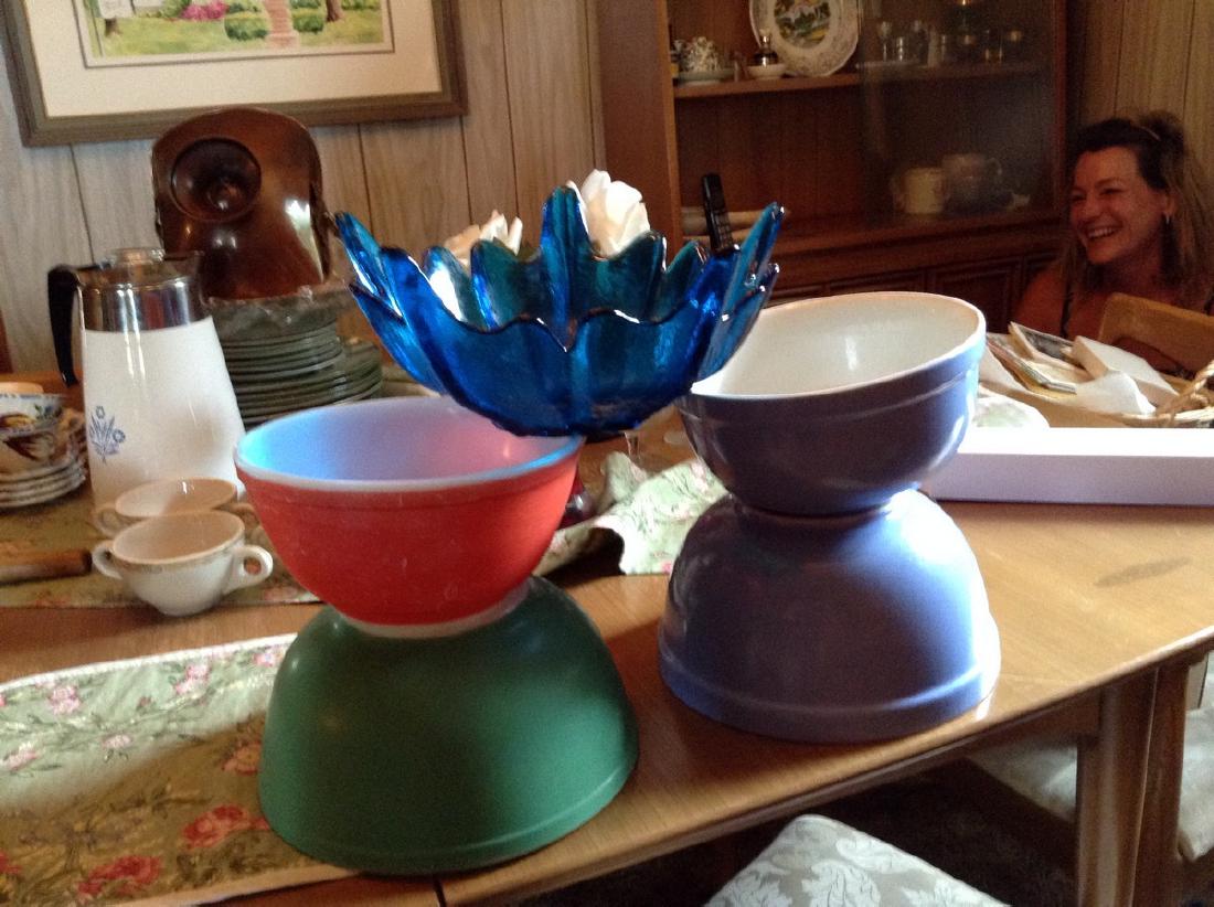 hall mixing bowls very rare: hall mixing bowls very rare