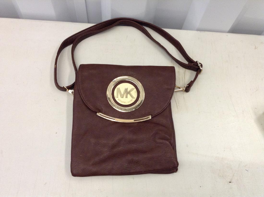 Michael Kors Cross Body Bag (L): Michael Kors Cross Body Bag (L)