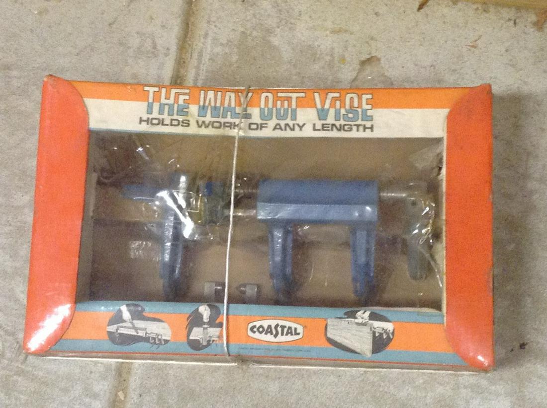 Vintage wood clamp vice (1 of 1)