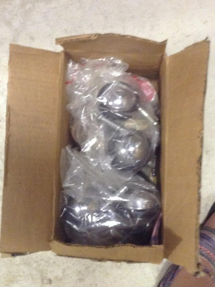 Caster wheels: Caster wheels