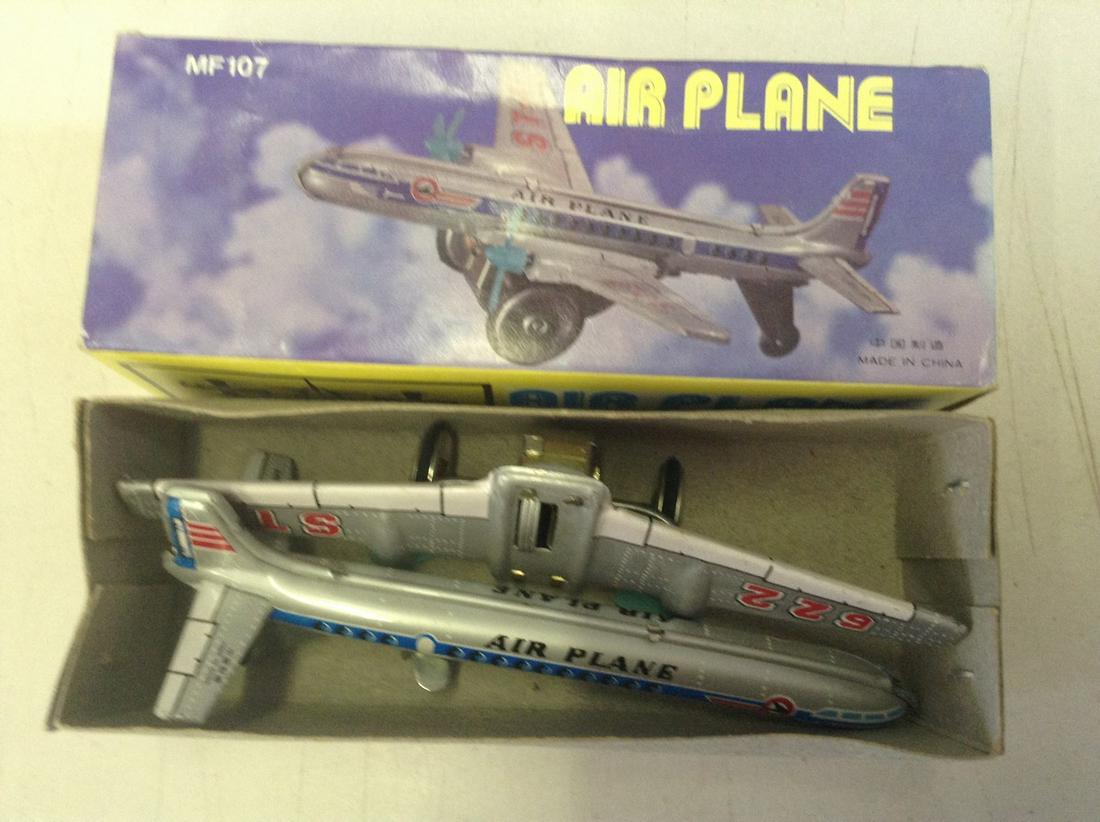 Friction Airplane MF107 Avion: Friction Airplane MF107 Avion