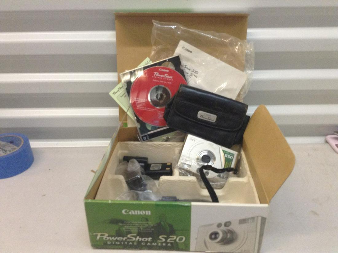 Canon powershot S20 Digital camera (1 of 1)