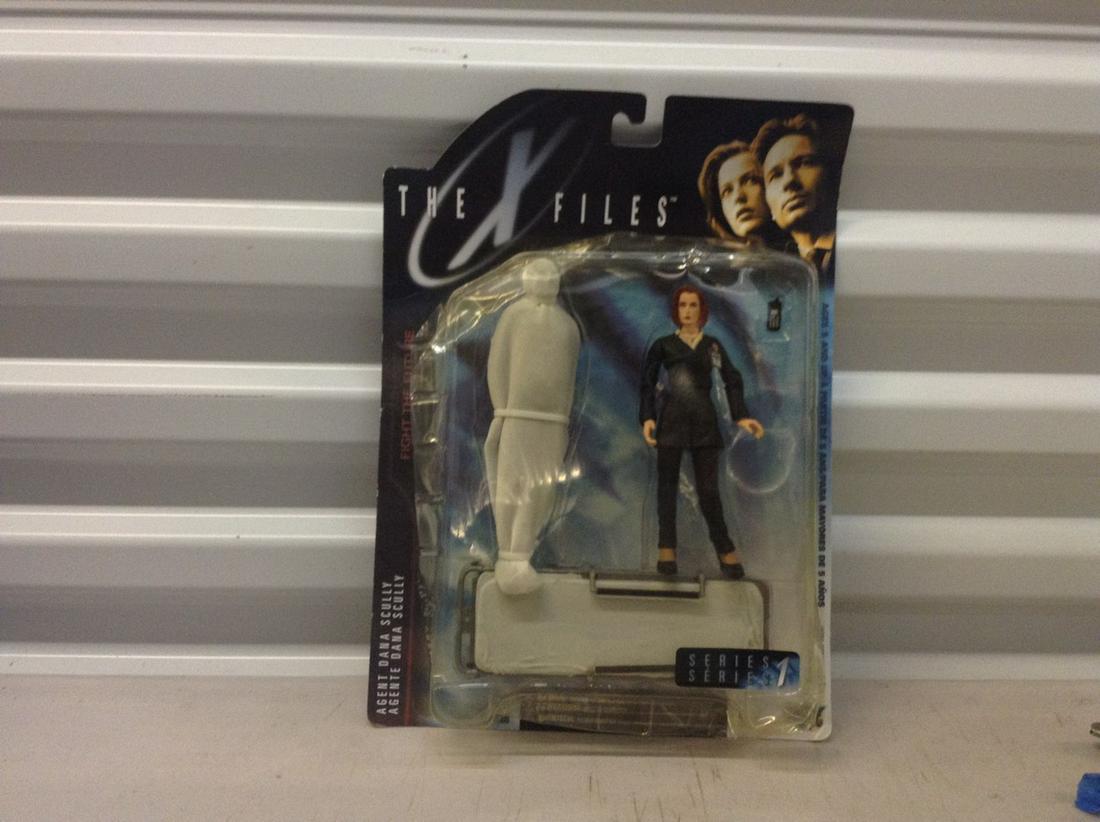 The X-Files figure Agent Dana Scully new in package (1 of 1)