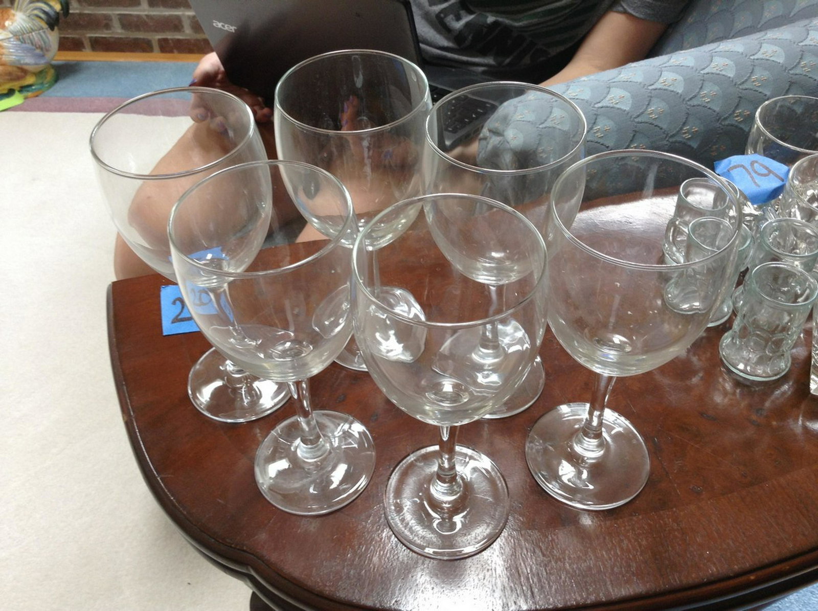 lot of 6 glass wine glasses no chips or cracks: lot of 6 glass wine glasses no chips or cracks