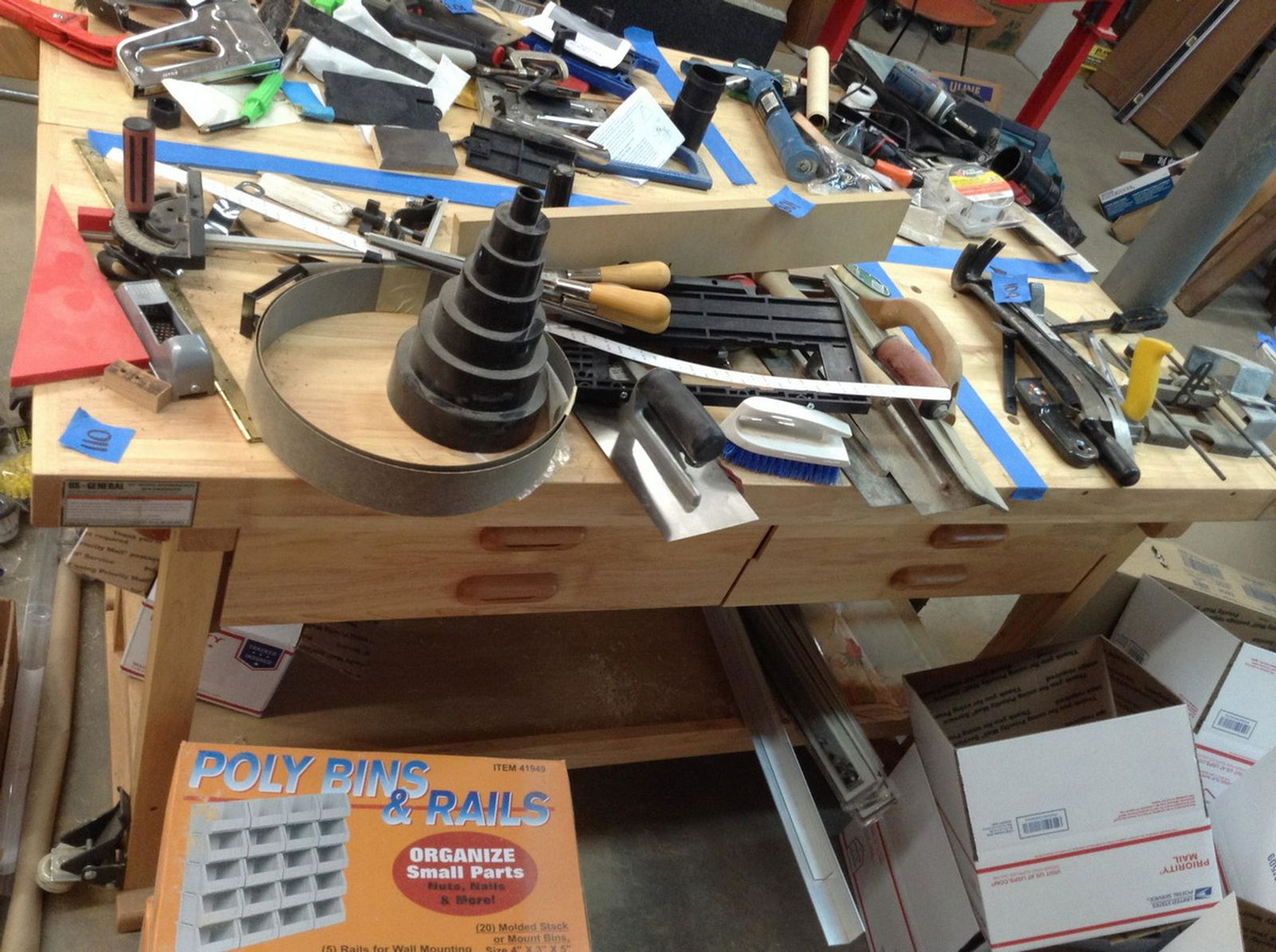 wheeled work bench 4 draws 60" no contents with vices (1 of 1)