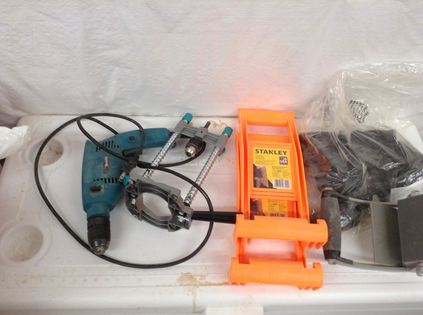 Makita drill and more (1 of 1)