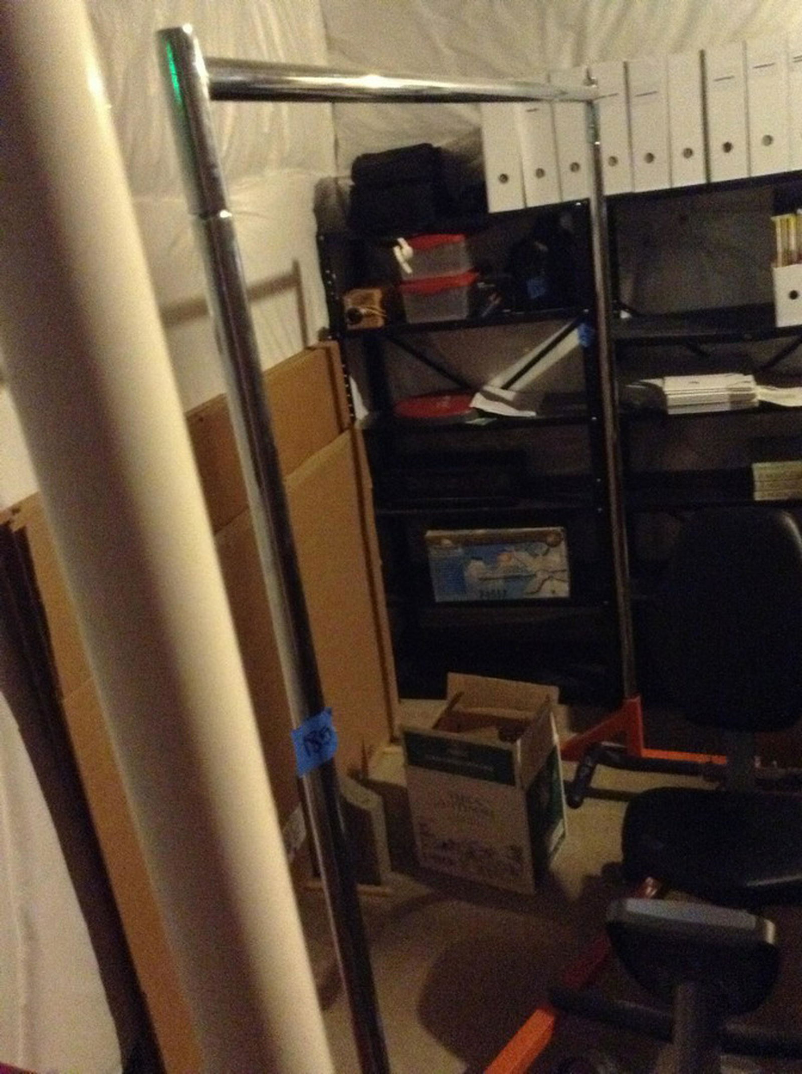 metal clothing rack on wheels (1 of 1)