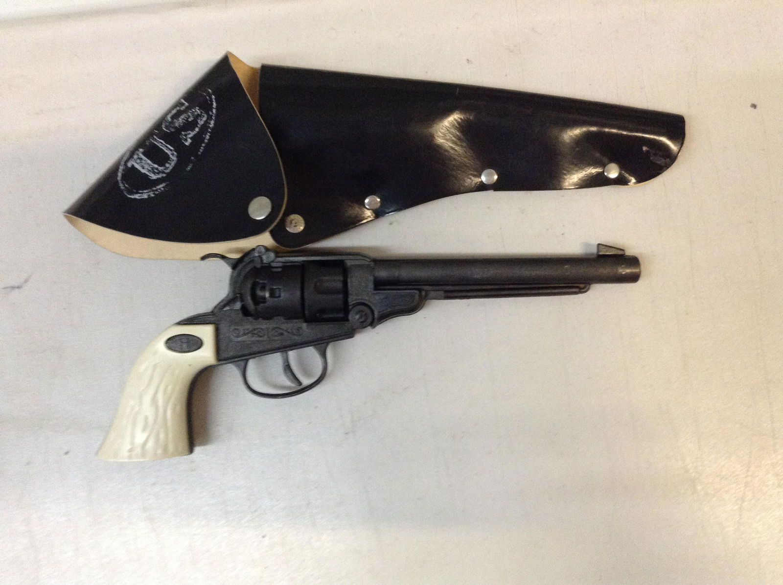 Hubbly cap gun: Hubbly cap gun