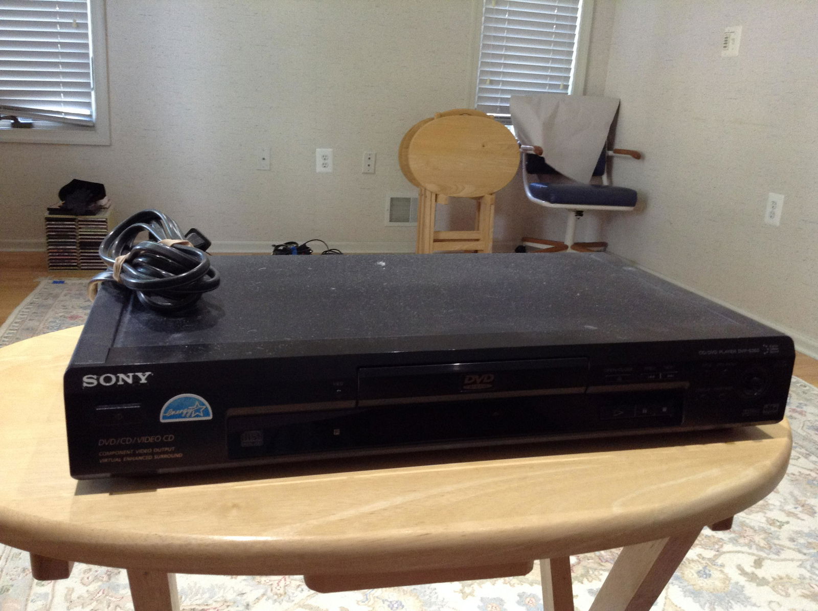 Sony DVD player (1 of 1)