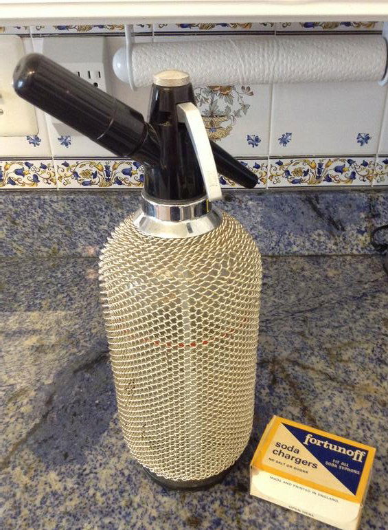 vintage seltzer bottle (1 of 1)