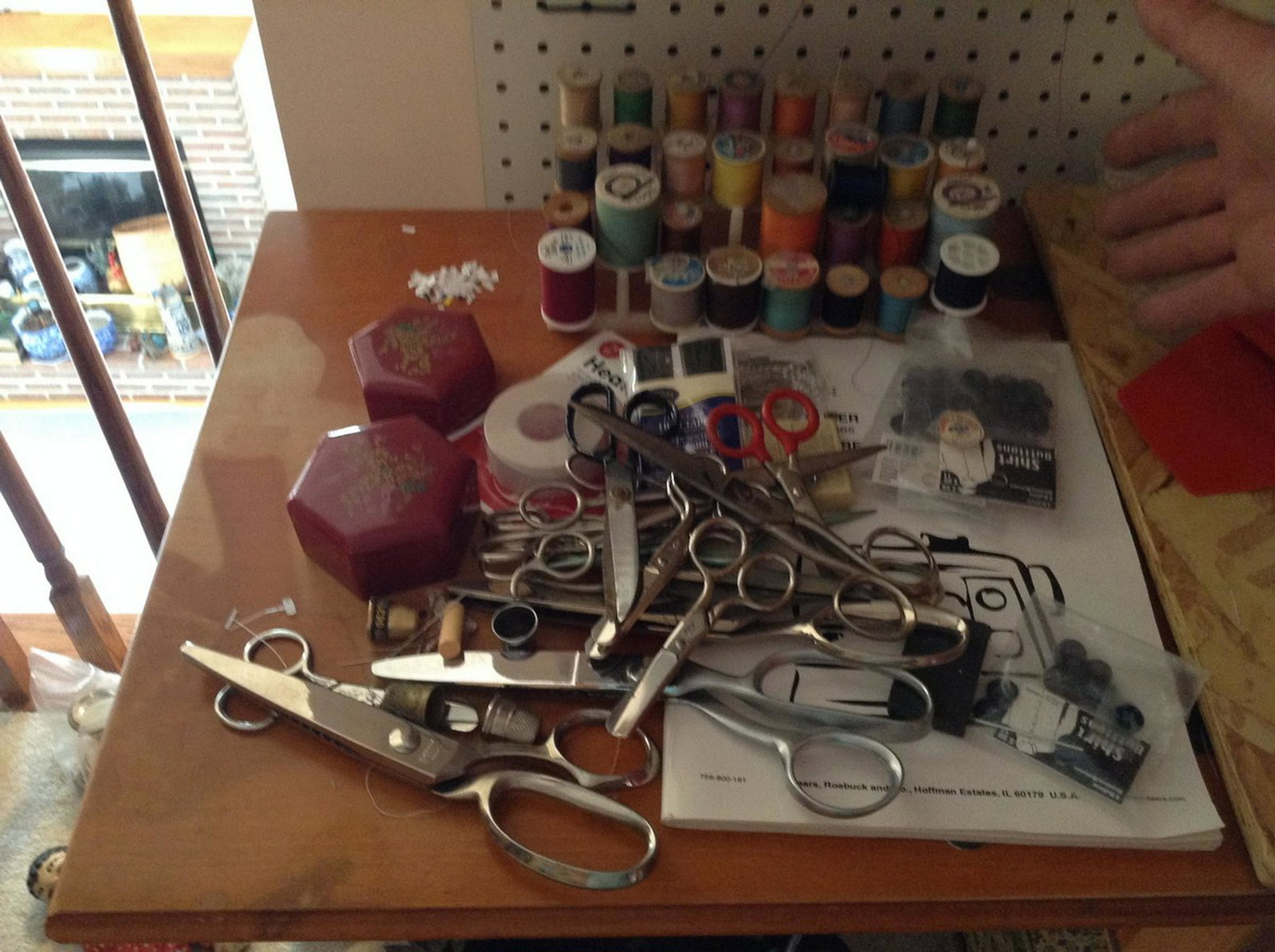 scissors and thread: scissors and thread