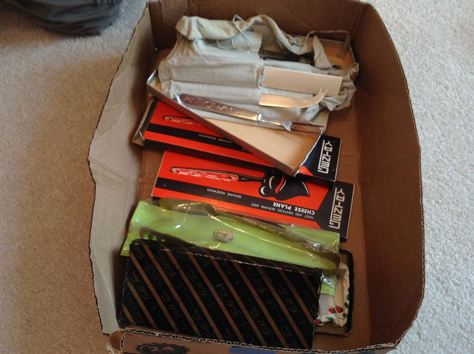 various serving utensils pieces: various serving utensils pieces